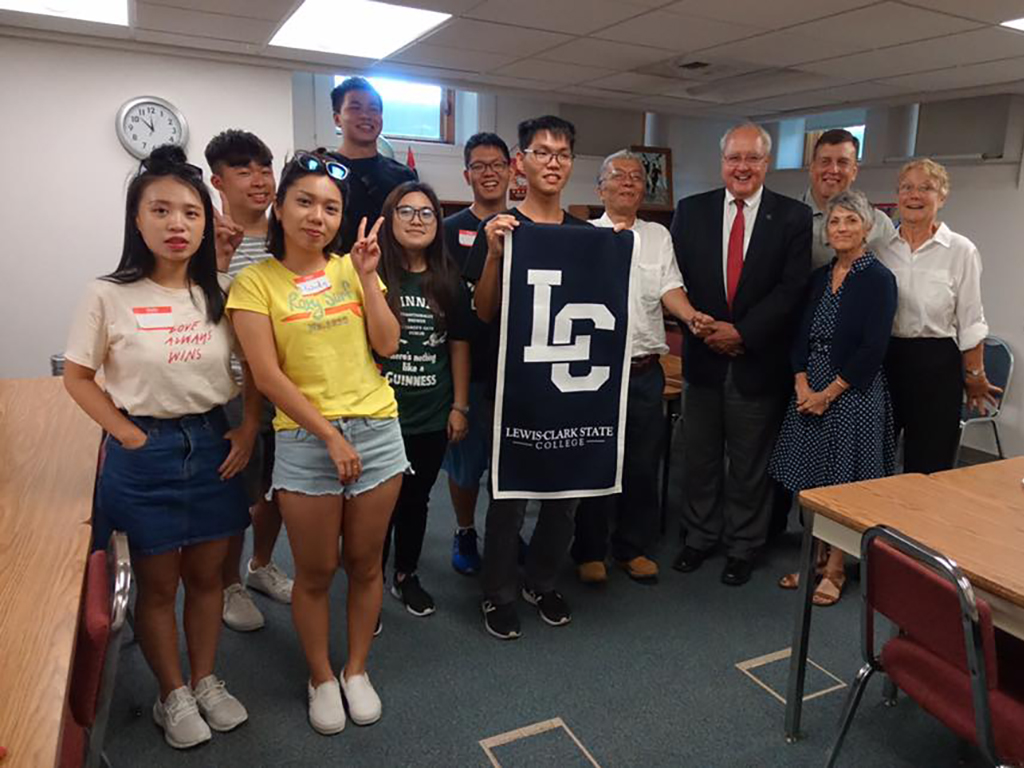 華梵大學舉辦暑期美國LCSC英語暨文化遊學課程