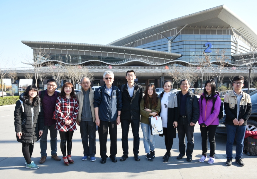 高校長一行首先於4月2日抵達山西，與前往太原理工大學學術交流的本校工業設計學系翁嘉聲老師及同學一起接受該校師長的歡迎。