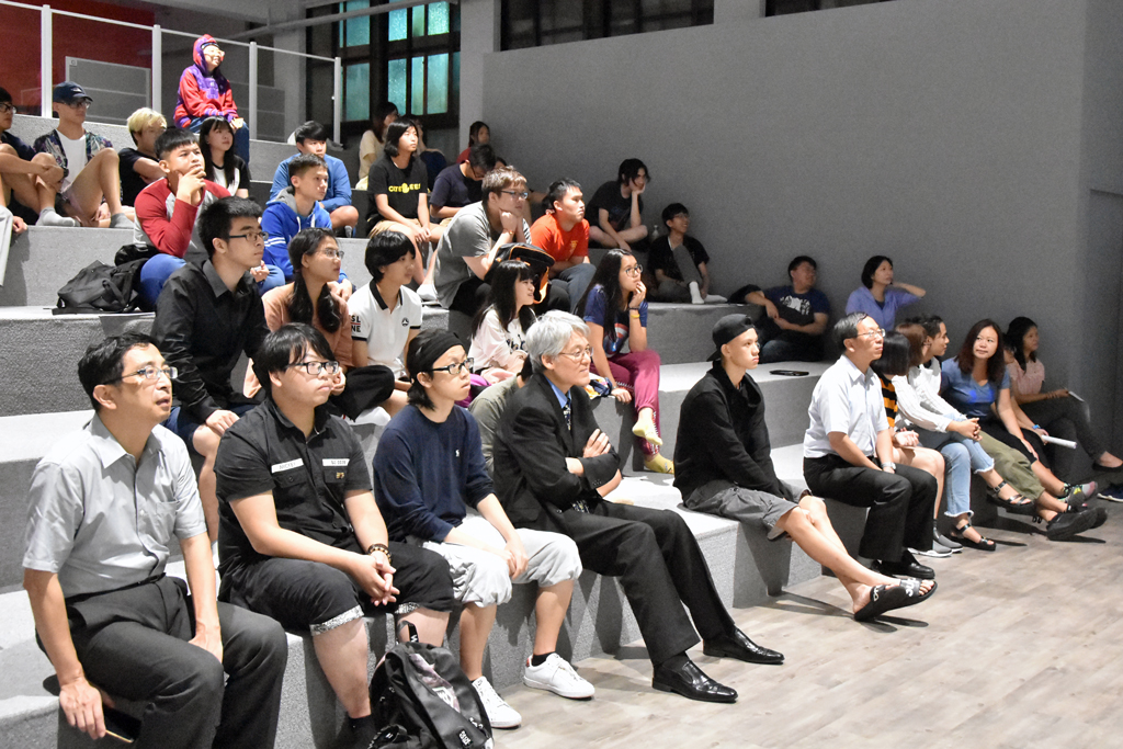 高柏園校長、蔡傳暉教務長、黃明義學務長、張壯熙總務長、簡江儒主任秘書、國際交流中心金敏玲執行長、張鴻彬圖資長等師長，歡迎國際生加入華梵大學大家庭。