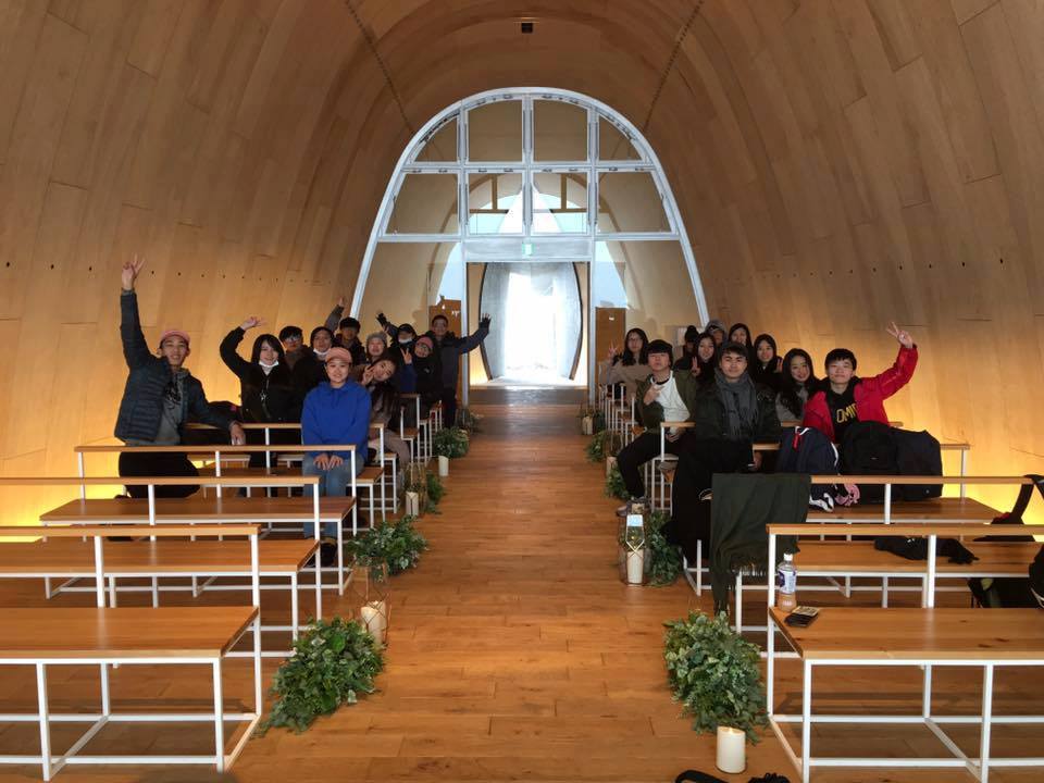 建築系開設「關西地區空間遊學」專業研習課程,建築系同學親身實地觀察、體驗多種類型的建築與都市空間。