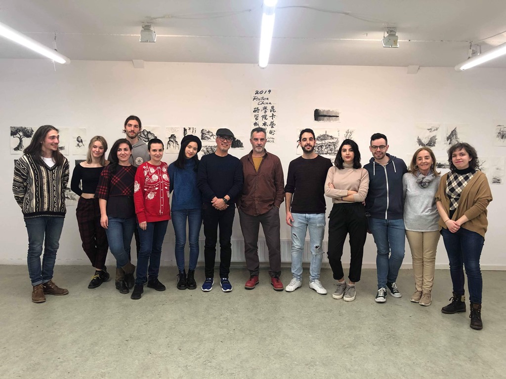 成果展開幕老師及所有同學合影。