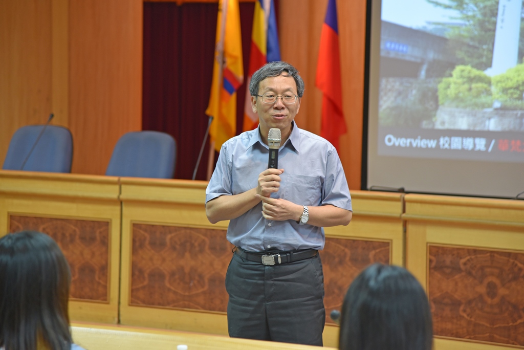 簡江儒主任秘書致歡迎詞。