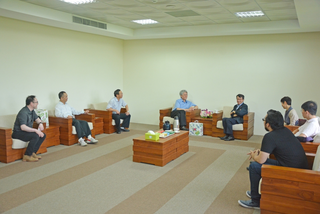 7月11日高柏園校長等師長熱烈歡迎姊妹校日本札幌市立大學校長蓮見孝教授。