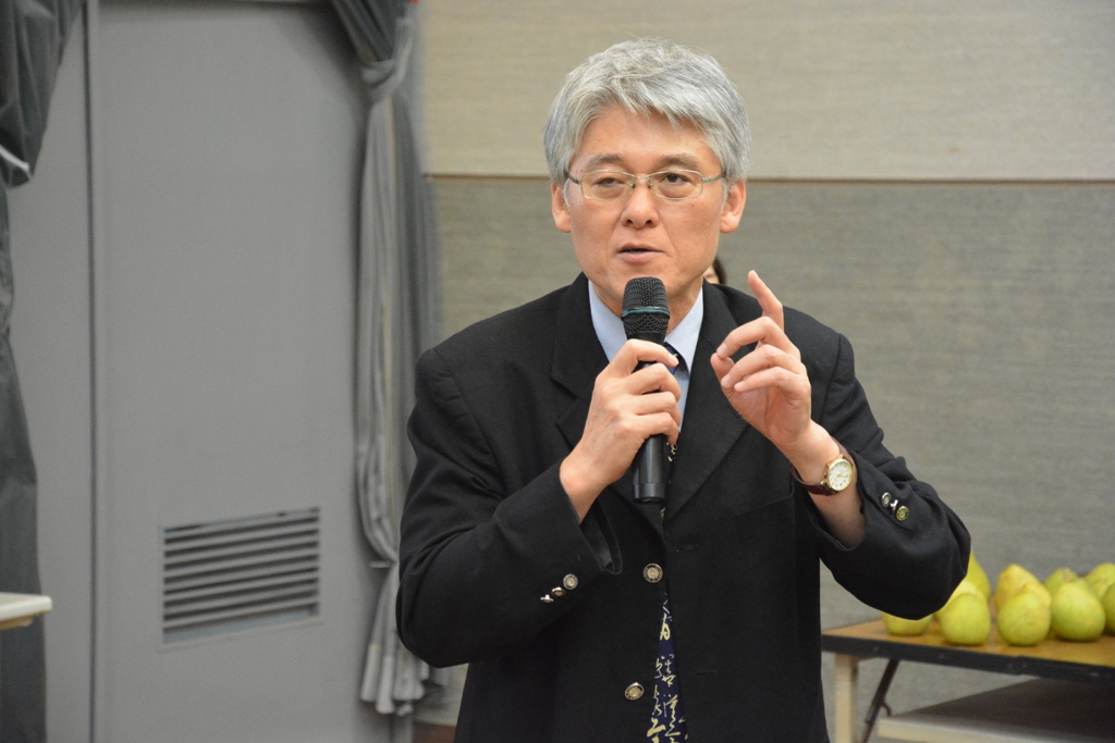 9月13日舉辦「國際生迎新暨中秋節聯歡晚會」,高柏園校長致歡迎詞。