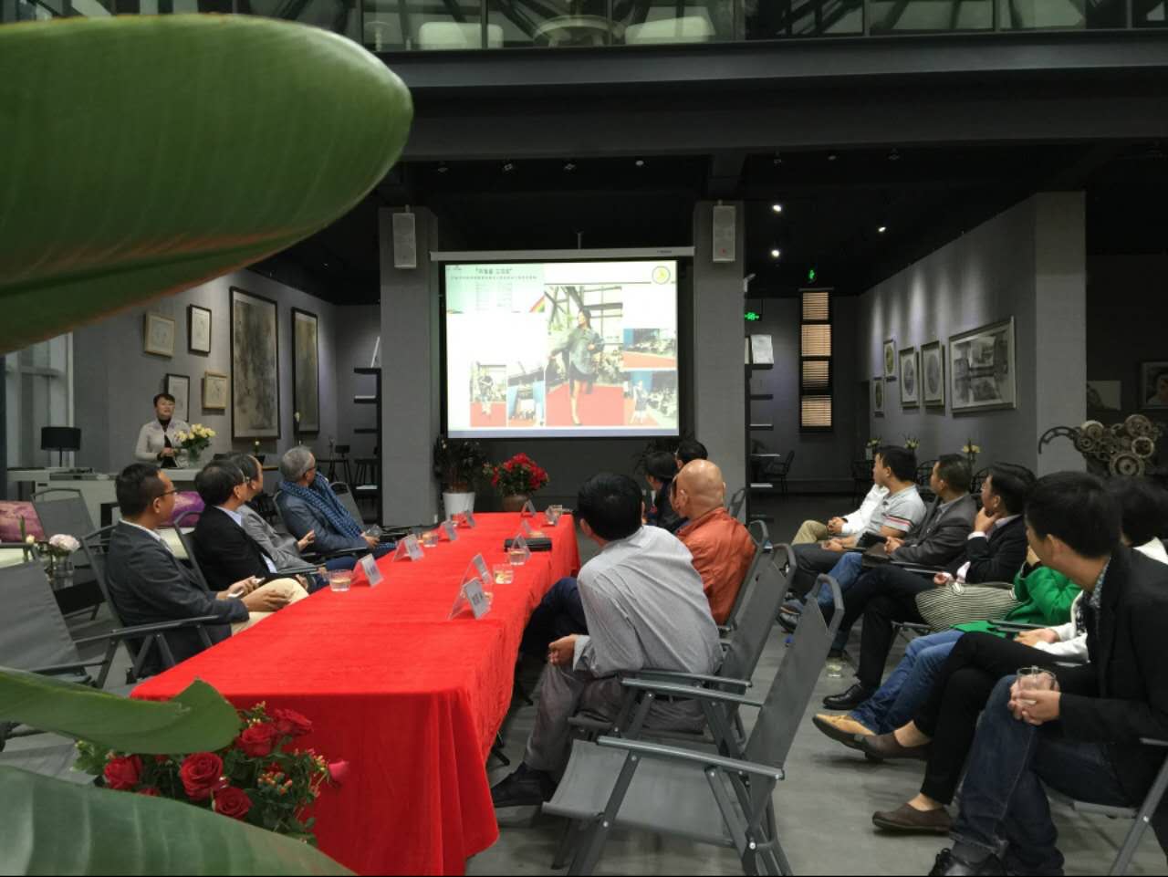 簡江儒主任秘書一行參訪藝術設計學院。