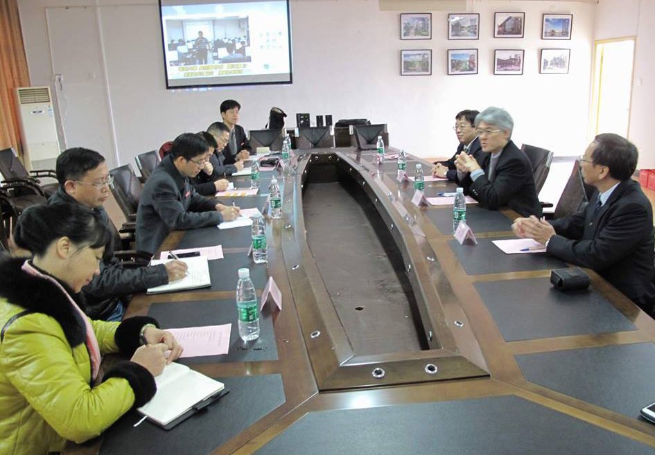 高柏園校長、簡江儒主任祕書及機電系李福星主任赴大陸武夷學院與該校領導討論未來進一步學術交流事宜。