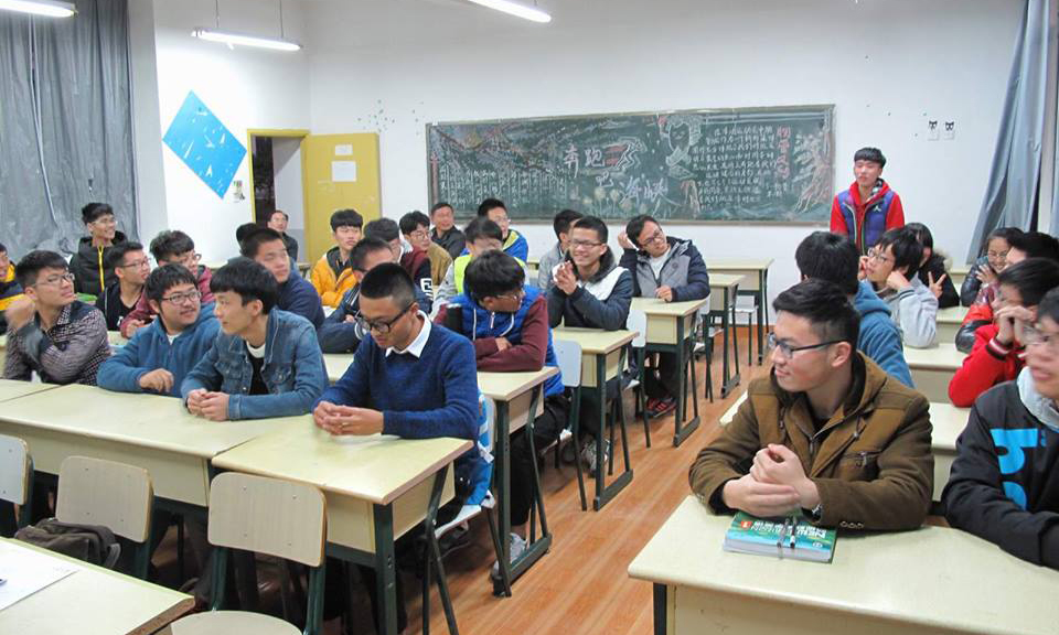 即將來華梵的2015級武夷學院同學踴躍提問,對於未來到臺灣華梵大學就讀充滿興奮期待之情。