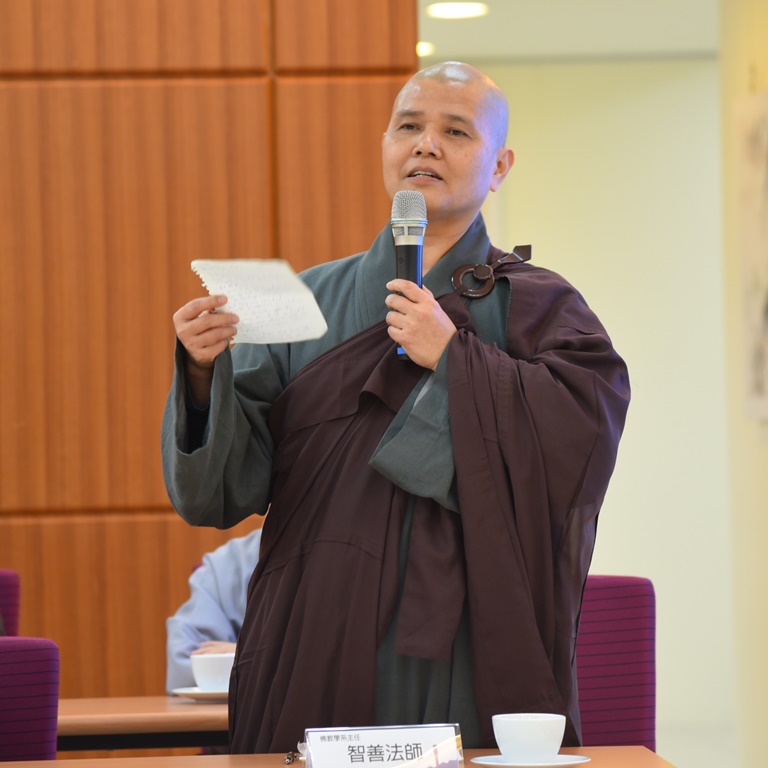 佛教學系釋智善法師分享東方人文思想研究所同學至美國法界大學暑假遊學心得