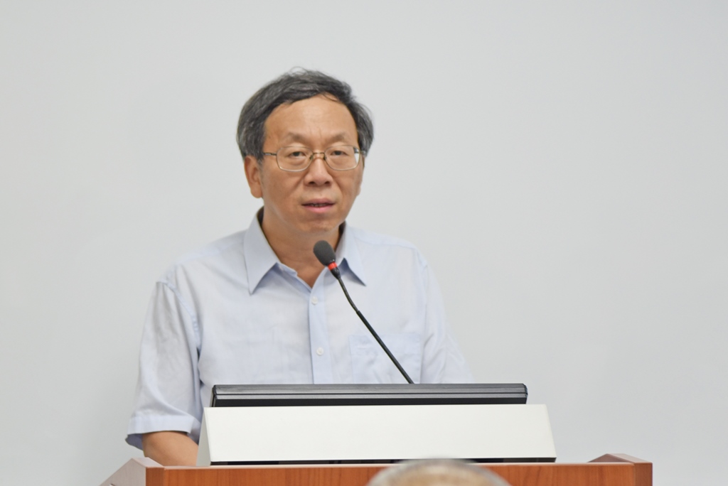 簡江儒主任秘書致詞。