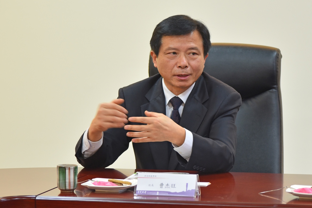 淮南師範學院曹杰旺校長致詞