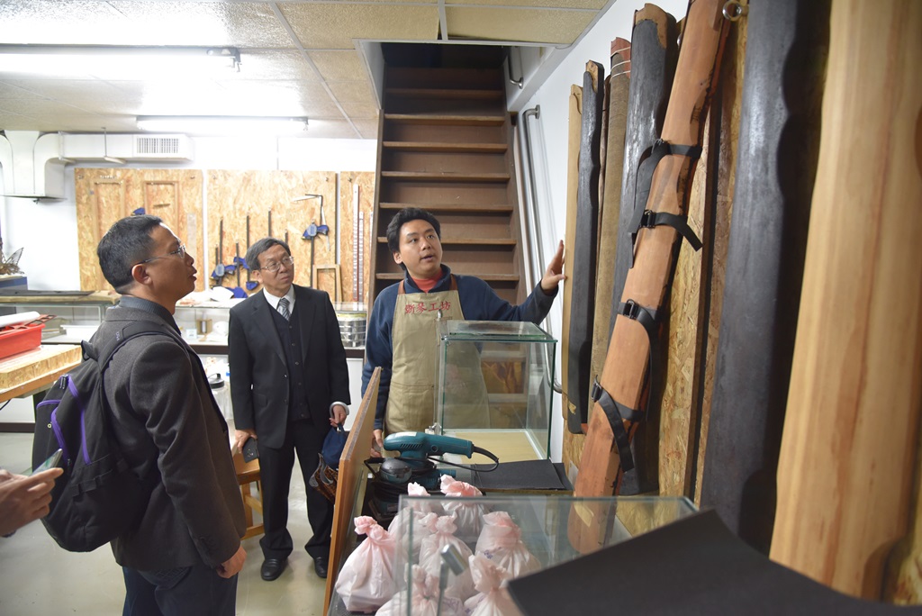 盧院長一行參觀校級工廠