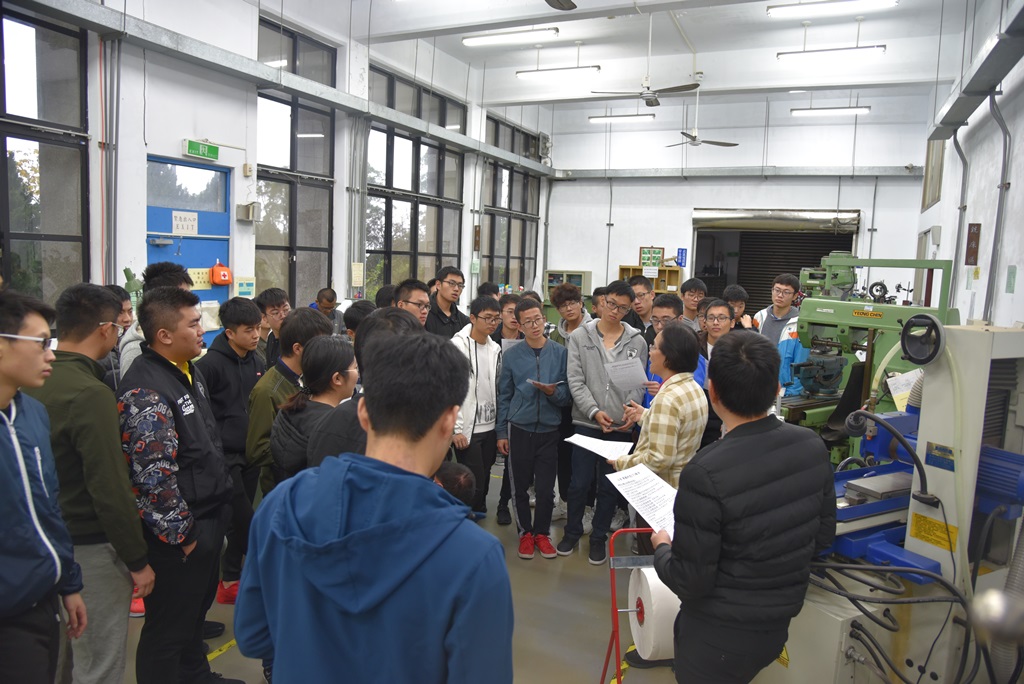 盧院長一行訪視2016級武夷專班課程實況與學習成果